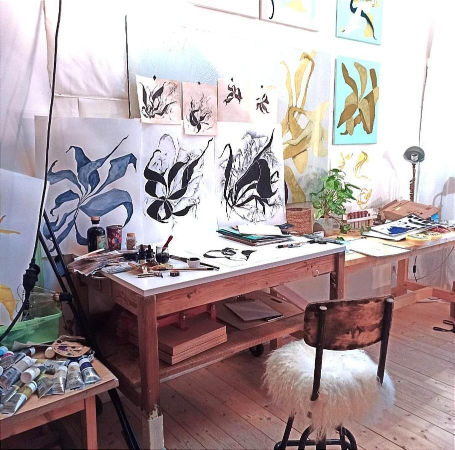 Chambre Dans Atelier D'Artiste Le Mans Exterior foto